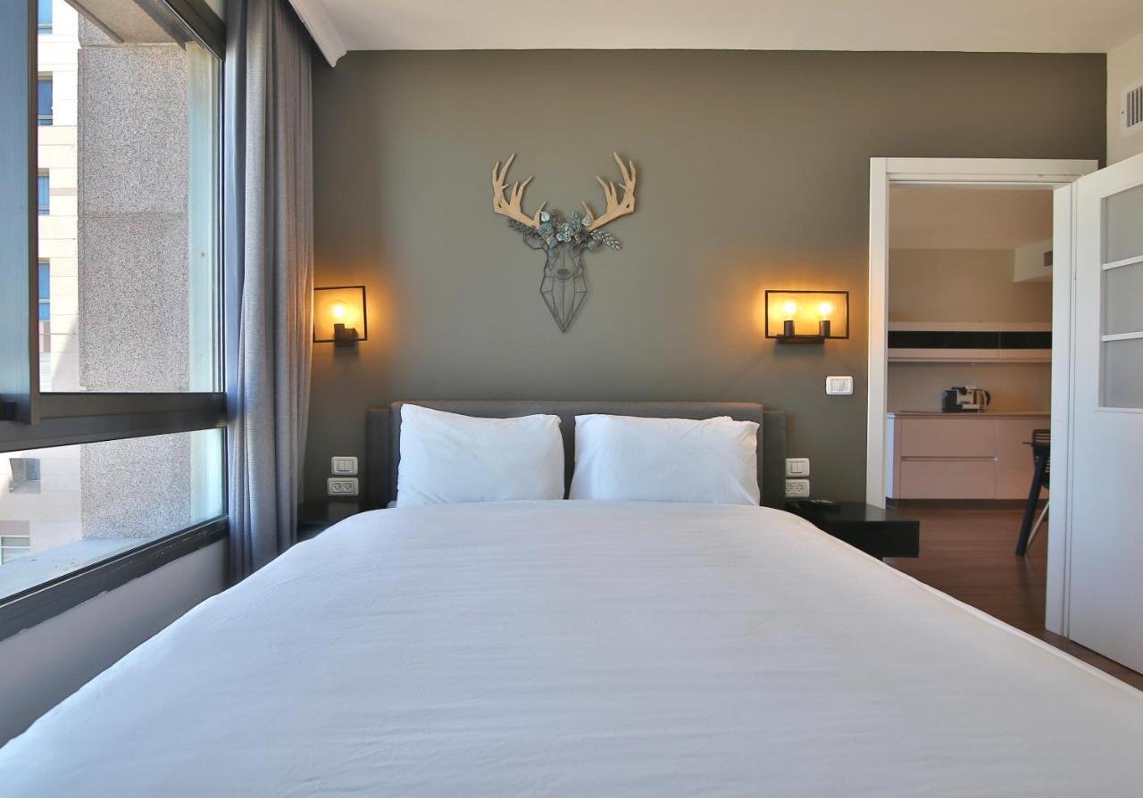 Luxury Suites By Notaly Ariel - Carmel Beach Hayfa Dış mekan fotoğraf