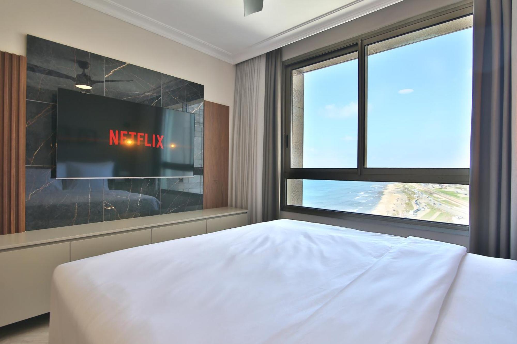 Luxury Suites By Notaly Ariel - Carmel Beach Hayfa Dış mekan fotoğraf