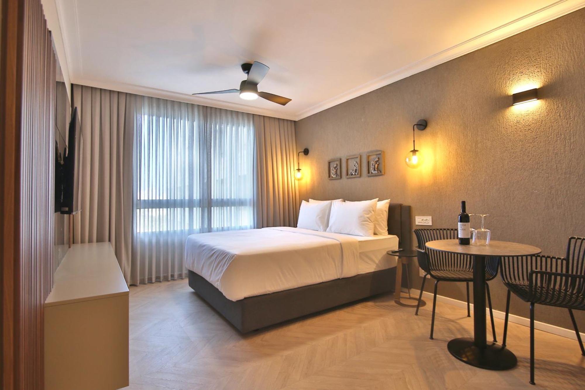 Luxury Suites By Notaly Ariel - Carmel Beach Hayfa Dış mekan fotoğraf