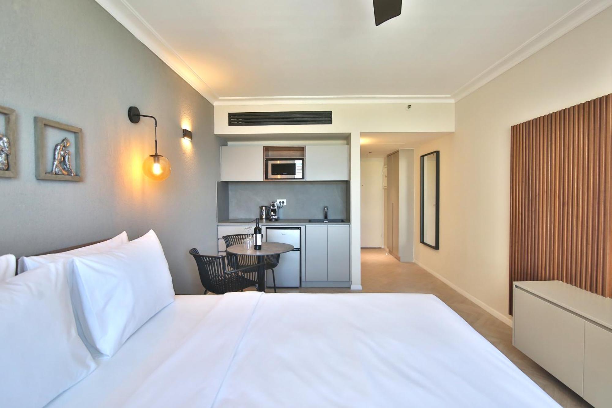 Luxury Suites By Notaly Ariel - Carmel Beach Hayfa Dış mekan fotoğraf